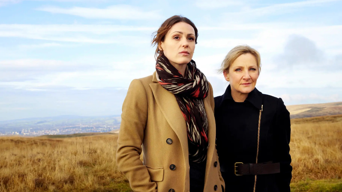 Suranne Jones as DC Bailey and Lesley Sharp as DC Scott in Scott & Bailey